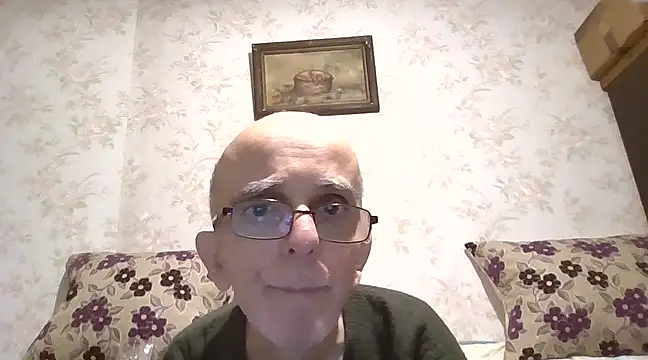Snapshot of mariusica1@xh chatting on February 15, 4:45 pm mariusica1xh online show from February 15, 4:45 pm