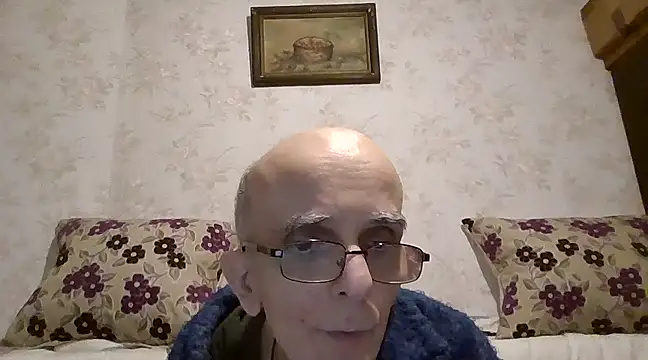 Snapshot of mariusica1@xh chatting on February 19, 9:58 pm mariusica1xh online show from February 19, 9:58 pm