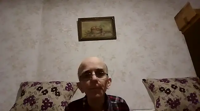 Snapshot of mariusica1@xh chatting on February 27, 6:42 pm mariusica1xh online show from February 27, 6:42 pm