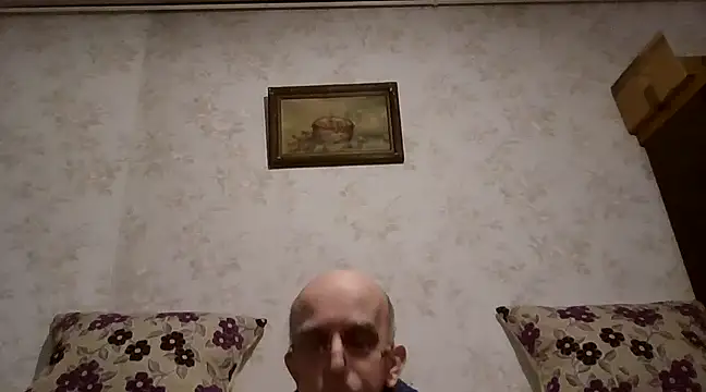 Snapshot of mariusica1@xh chatting on March 11, 5:13 pm mariusica1xh online show from March 11, 5:13 pm