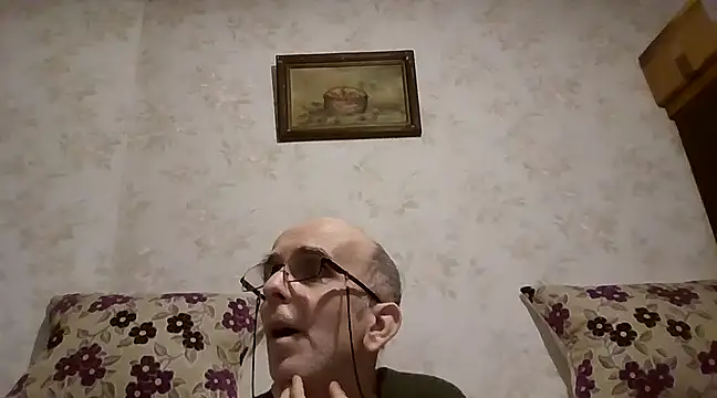Snapshot of mariusica1@xh chatting on March 11, 8:20 pm mariusica1xh online show from March 11, 8:20 pm
