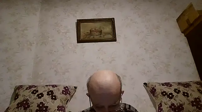 Snapshot of mariusica1@xh chatting on March 13, 3:28 pm mariusica1xh online show from March 13, 3:28 pm
