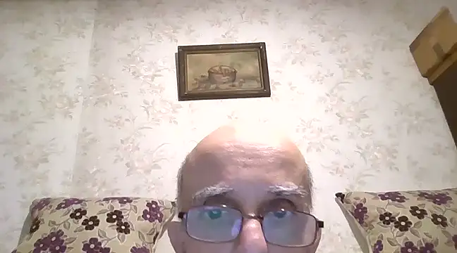 Snapshot of mariusica1@xh chatting on March 13, 9:37 pm mariusica1xh online show from March 13, 9:37 pm