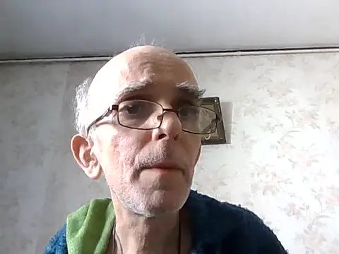 Snapshot of mariusica1@xh chatting on September 28, 7:47 am mariusica1xh online show from September 28, 7:47 am
