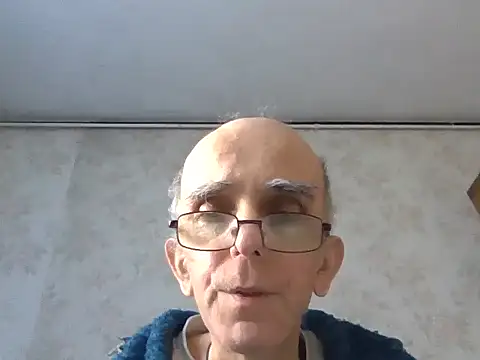 Snapshot of mariusica1@xh chatting on October 10, 11:20 am mariusica1xh online show from October 10, 11:20 am