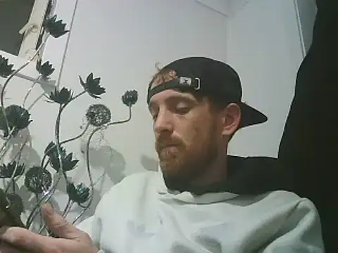 Snapshot of PocoLoco420 chatting on May 6, 10:15 pm PocoLoco420 online show from May 6, 10:15 pm