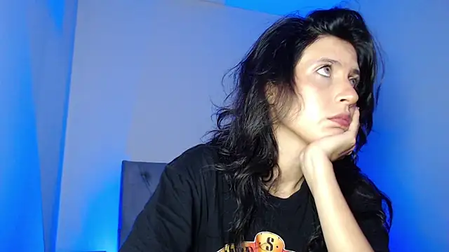 Snapshot of bellatrix25 chatting on April 23, 3:36 pm bellatrix25 online show from April 23, 3:36 pm