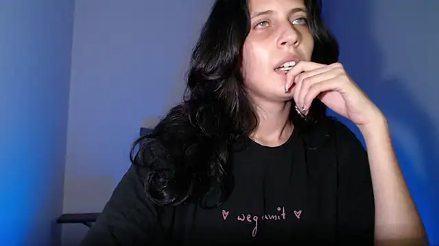 Snapshot of bellatrix25 chatting on May 19, 5:19 pm bellatrix25 online show from May 19, 5:19 pm