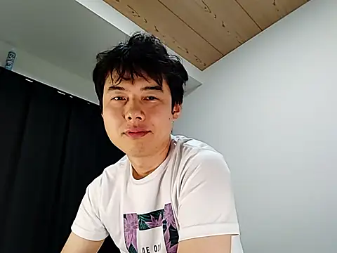 whitebriefboy online show from September 10, 8:42 pm