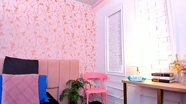 amber-hill online show from February 25, 7:23 pm