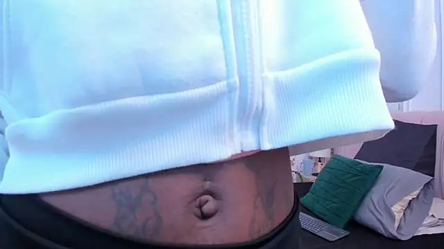 amber-hill online show from April 14, 11:38 am