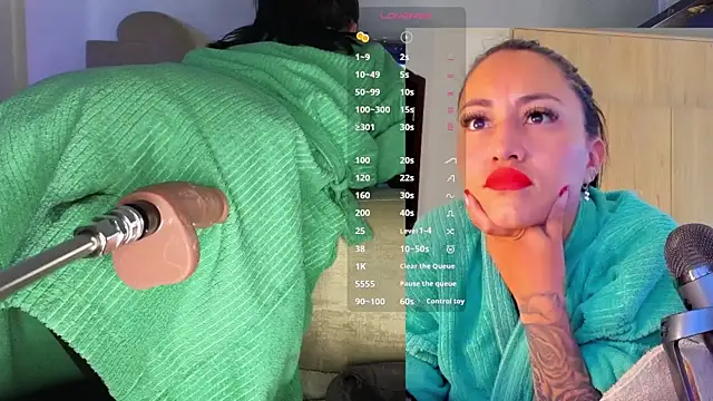 Snapshot of jolee__ chatting on July 11, 2:42 pm jolee online show from July 11, 2:42 pm
