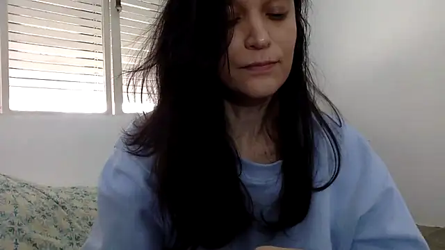 Snapshot of beatrizspbr chatting on March 11, 12:44 pm beatrizspbr online show from March 11, 12:44 pm