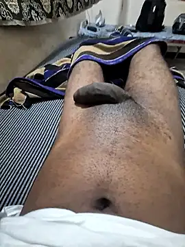 Snapshot of Yours_daddy6728 chatting on January 10, 1:13 pm Yours daddy6728 online show from January 10, 1:13 pm