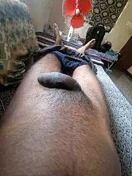 Snapshot of Yours_daddy6728 chatting on March 29, 5:51 am Yours daddy6728 online show from March 29, 5:51 am
