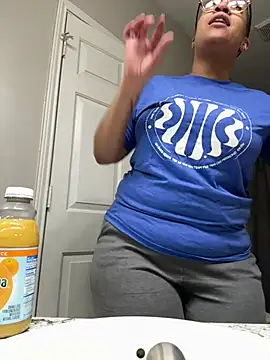 SexyHoneyRedd online show from December 7, 12:08 am