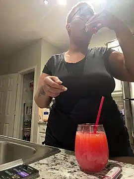 SexyHoneyRedd online show from January 31, 11:45 pm