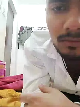 Snapshot of riya190 chatting on December 12, 9:40 am riya190 online show from December 12, 9:40 am