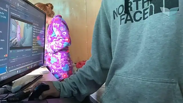 isissun03 online show from February 4, 12:22 pm