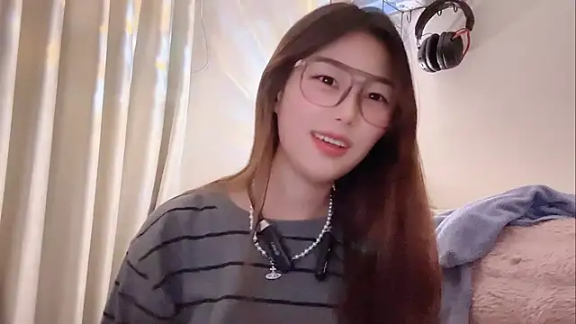 Sweet-Angel999 online show from February 6, 3:26 pm