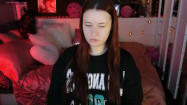 Lily Moonlight online show from February 10, 6:50 am