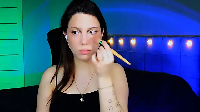 Stacy Gonzales  online show from December 3, 6:15 am