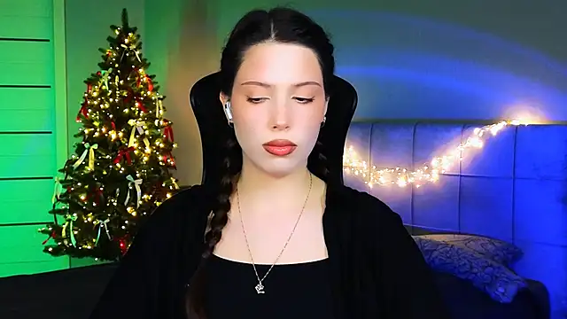 Stacy Gonzales  online show from January 4, 9:21 am