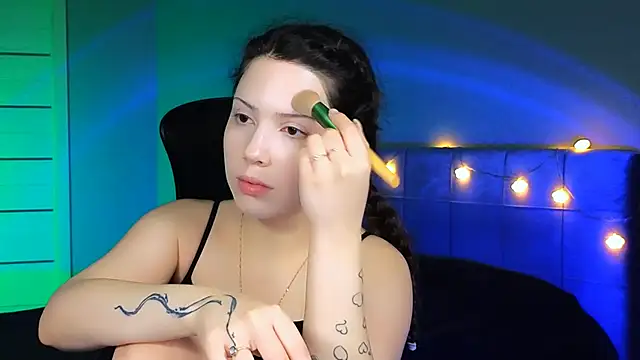 Stacy Gonzales  online show from February 4, 9:38 am