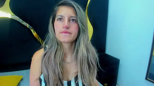 GiaRoussel online show from September 26, 3:16 pm