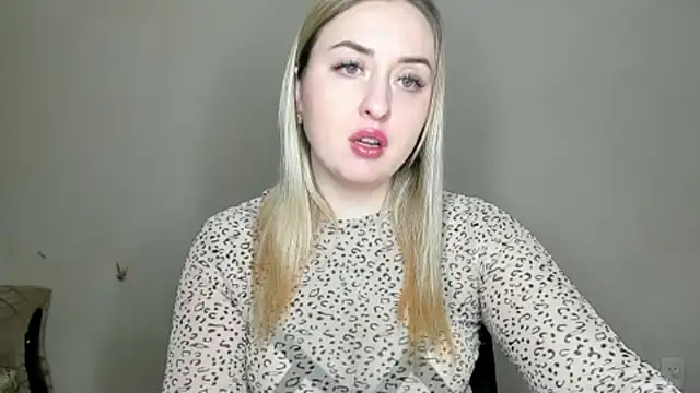 KennaJamess8 online show from March 1, 7:15 pm