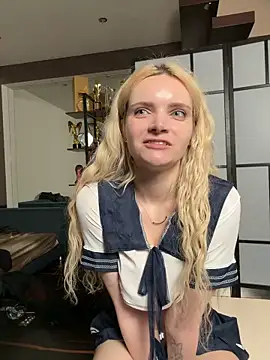 Snapshot of Amber_Kawaii chatting on March 2, 7:32 pm Amber Kawaii online show from March 2, 7:32 pm