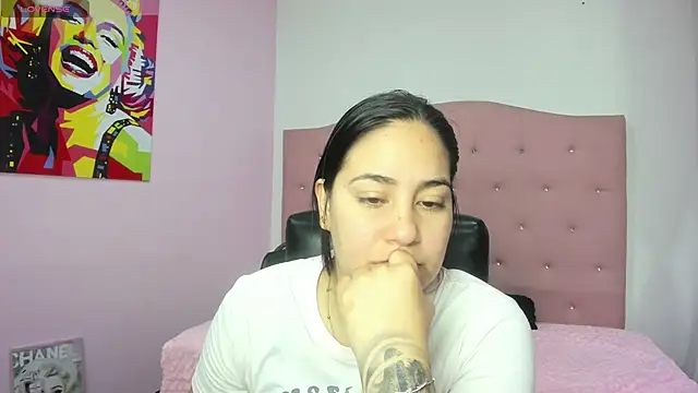 lizzaxs online show from October 15, 12:49 pm