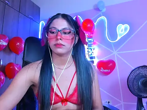  ALLYSON18  online show from February 14, 5:36 pm