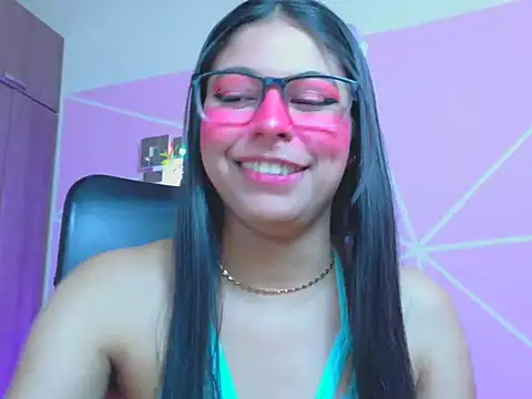 Snapshot of _ALLYSON18_ chatting on May 11, 4:04 pm ALLYSON18 online show from May 11, 4:04 pm