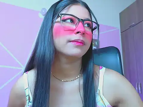 Snapshot of _ALLYSON18_ chatting on May 23, 11:25 am ALLYSON18 online show from May 23, 11:25 am