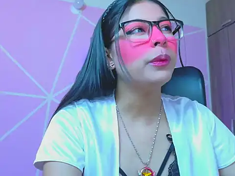 Snapshot of _ALLYSON18_ chatting on May 29, 11:52 am ALLYSON18 online show from May 29, 11:52 am