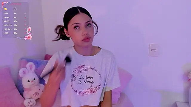 Snapshot of Brisa_blue chatting on April 30, 8:15 pm Brisa blue online show from April 30, 8:15 pm