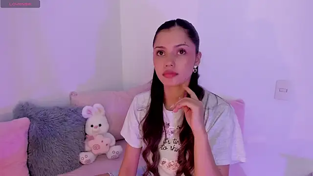 Snapshot of Brisa_blue chatting on May 26, 6:37 pm Brisa blue online show from May 26, 6:37 pm
