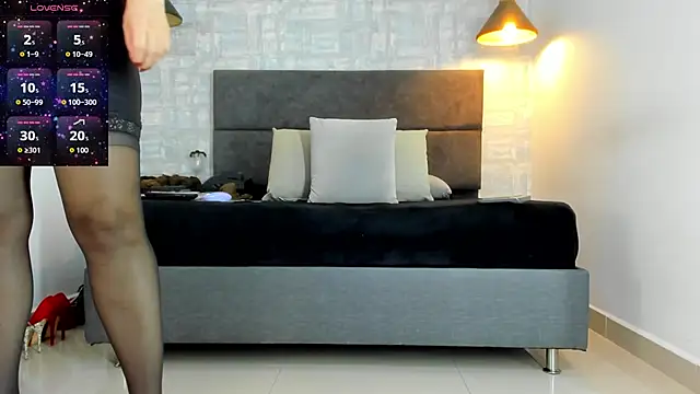 missnatash online show from March 10, 11:04 am