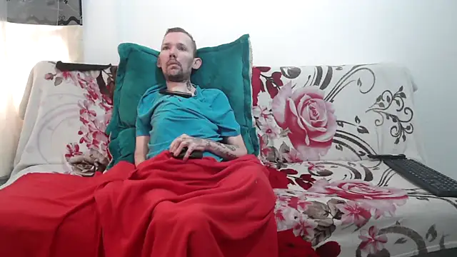 Sophia and Thomas online show from May 4, 8:49 pm