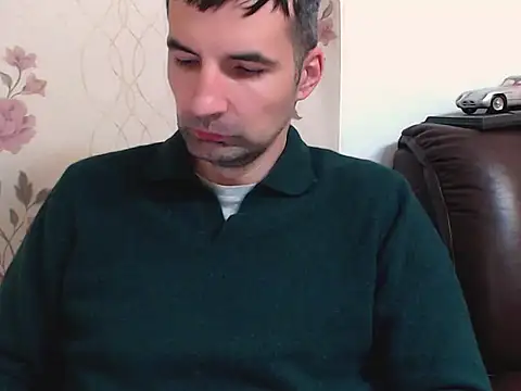 Snapshot of Leo_1617 chatting on March 29, 3:56 pm Leo 1617 online show from March 29, 3:56 pm