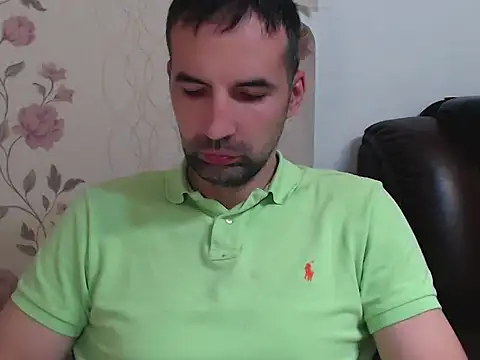 Snapshot of Leo_1617 chatting on April 19, 7:49 pm Leo 1617 online show from April 19, 7:49 pm
