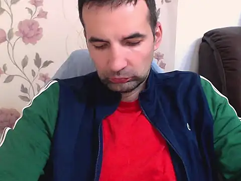 Snapshot of Leo_1617 chatting on April 29, 10:41 am Leo 1617 online show from April 29, 10:41 am