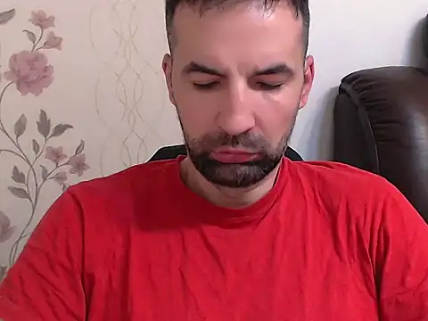 Snapshot of Leo_1617 chatting on May 10, 8:19 am Leo 1617 online show from May 10, 8:19 am