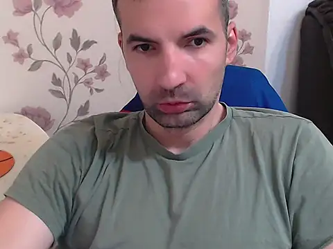 Snapshot of Leo_1617 chatting on May 14, 10:55 am Leo 1617 online show from May 14, 10:55 am