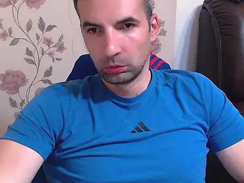 Snapshot of Leo_1617 chatting on June 3, 6:35 pm Leo 1617 online show from June 3, 6:35 pm