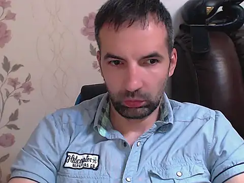 Snapshot of Leo_1617 chatting on July 11, 5:15 pm Leo 1617 online show from July 11, 5:15 pm