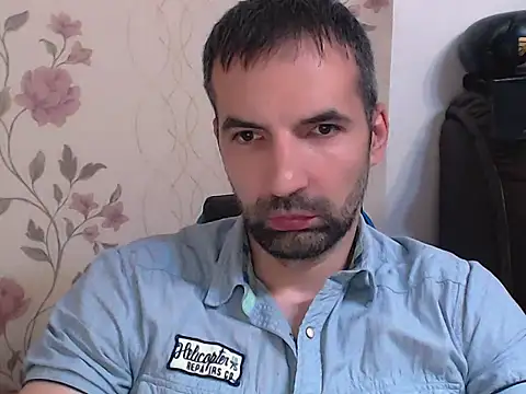 Snapshot of Leo_1617 chatting on July 13, 7:27 pm Leo 1617 online show from July 13, 7:27 pm
