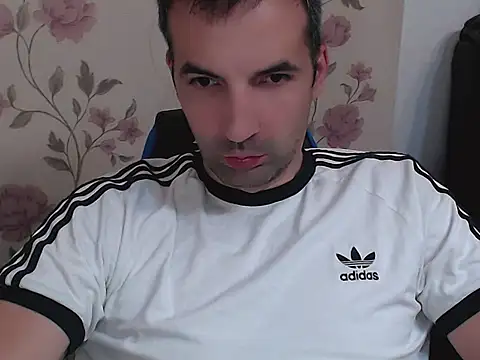 Snapshot of Leo_1617 chatting on July 17, 2:13 pm Leo 1617 online show from July 17, 2:13 pm