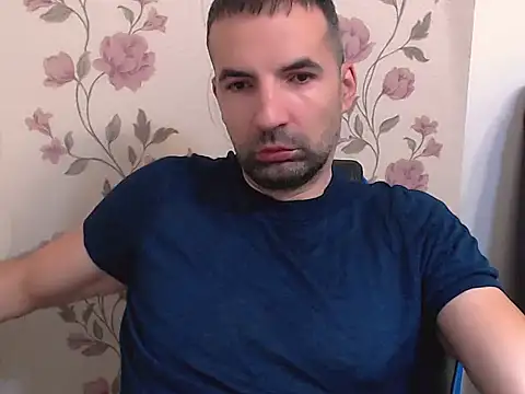 Snapshot of Leo_1617 chatting on July 23, 9:18 am Leo 1617 online show from July 23, 9:18 am